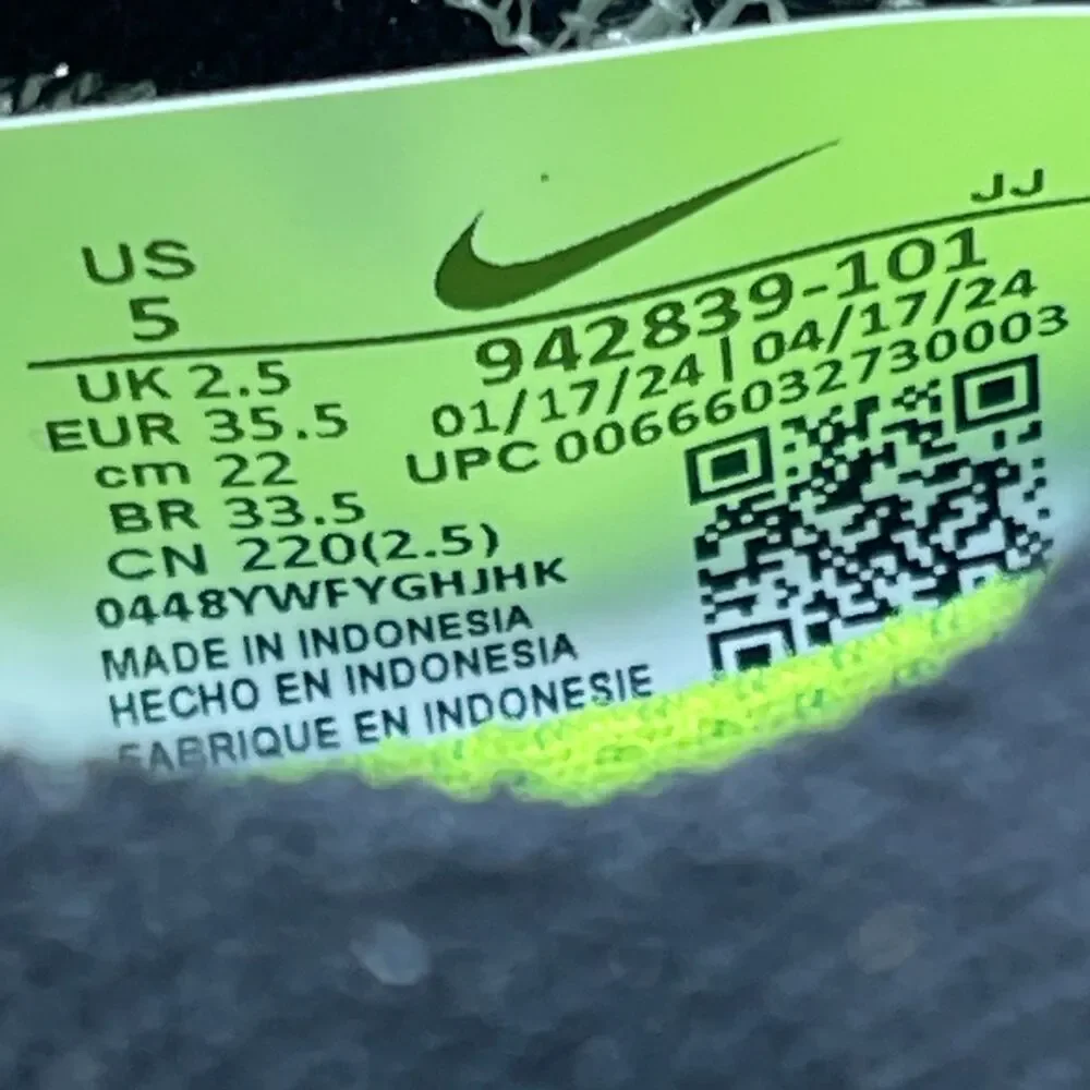 Nike Free RN Flyknit Shoes Womens Size 5 Black Oreo Running Comfort Walking Gym